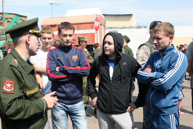 В России будут по-новому контролировать призывников В России будут по-новому контролировать призывников