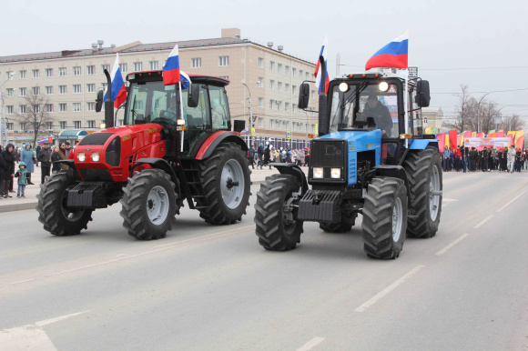 Читатели КУ66.РУ предложили отменить Первомай