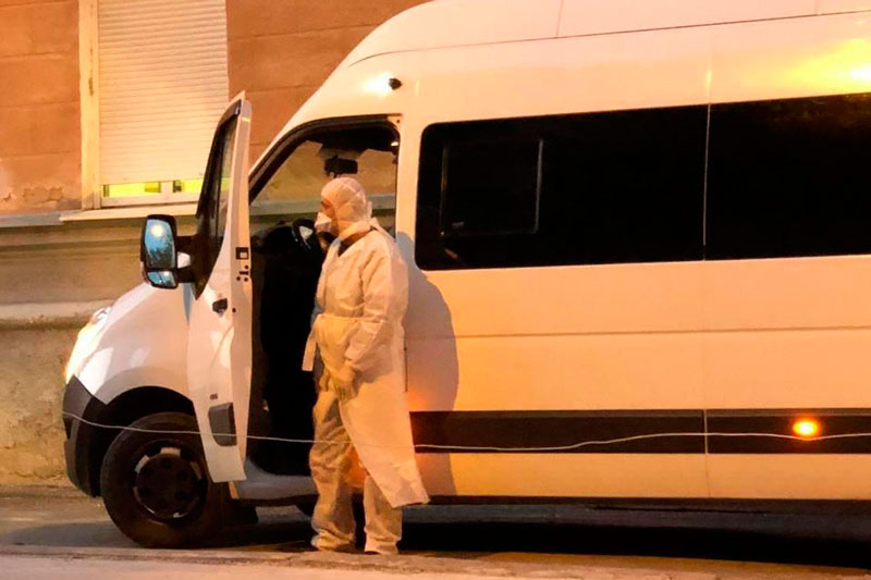 В Екатеринбурге по городу начали ездить «Такси-корона»