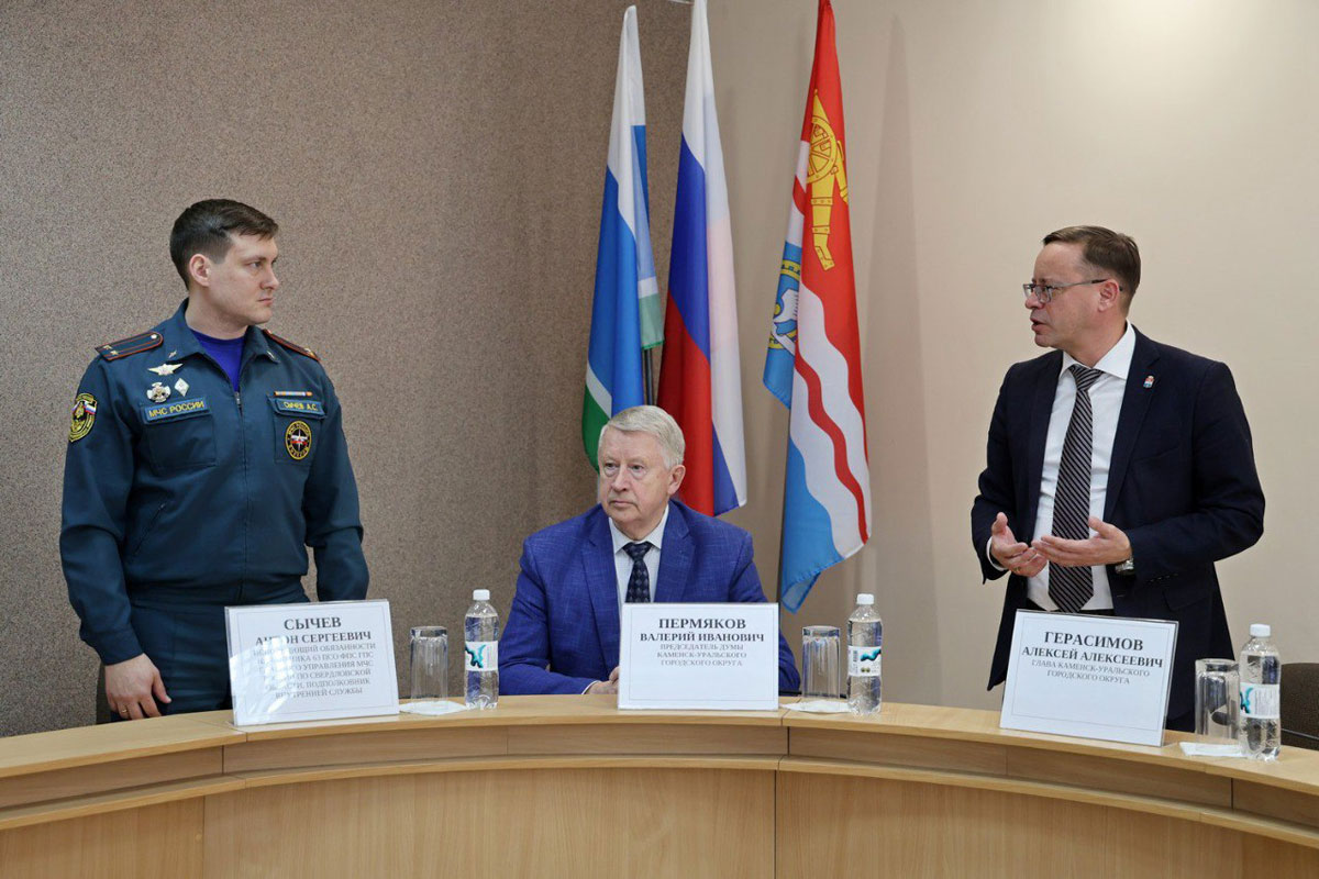 Антон Сычев возглавил пожарно-спасательный гарнизон Каменска-Уральского | В Каменске-Уральском сменился руководитель пожарно-спасательного гарнизона