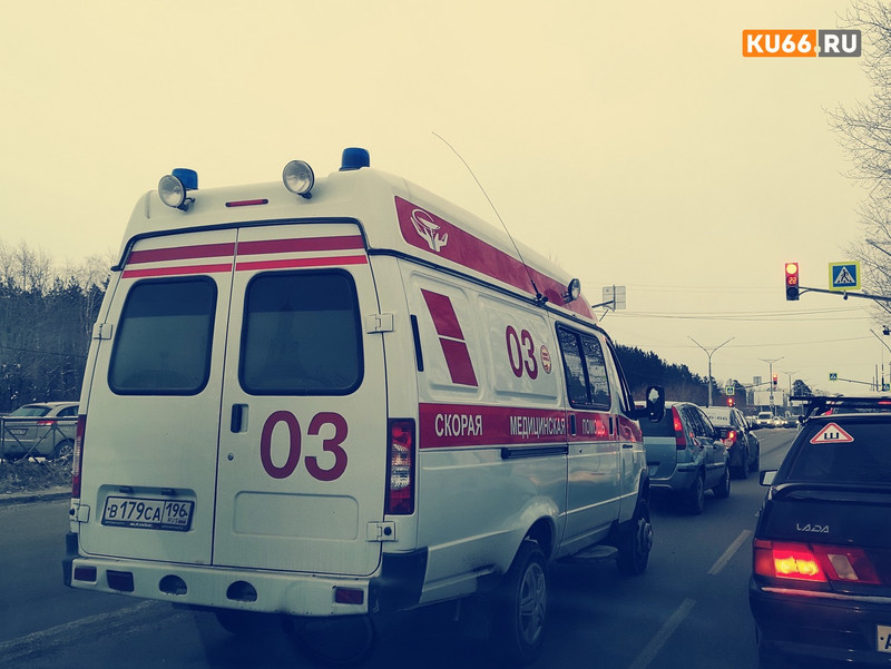 В Каменске-Уральском подростки отравились суррогатным алкоголем