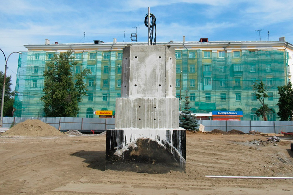 Фонтан на площади Горького в Каменске-Уральском возводят активными темпами. В какой стадии работы и когда ждать первых капель воды из него?