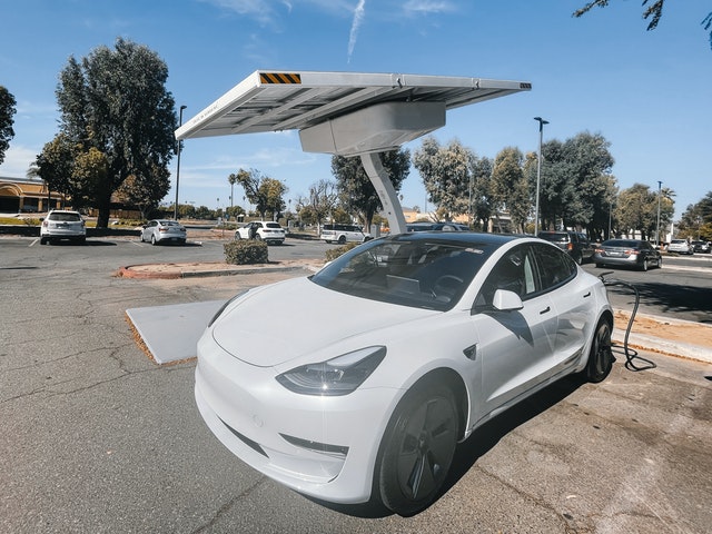 Назван недостаток Tesla в русские морозы