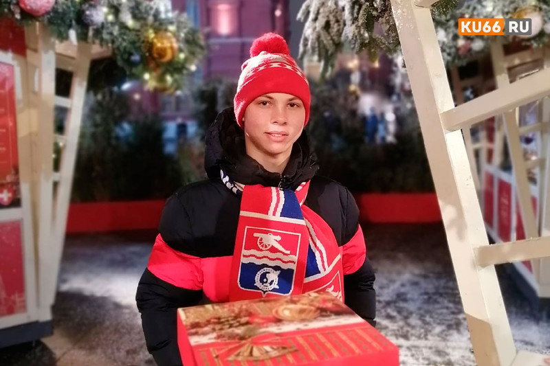 Парень из Каменска «засветился» в новогодних эфирах двух федеральных телеканалов и снялся в клипах у звезд. «Буду поступать на актера»