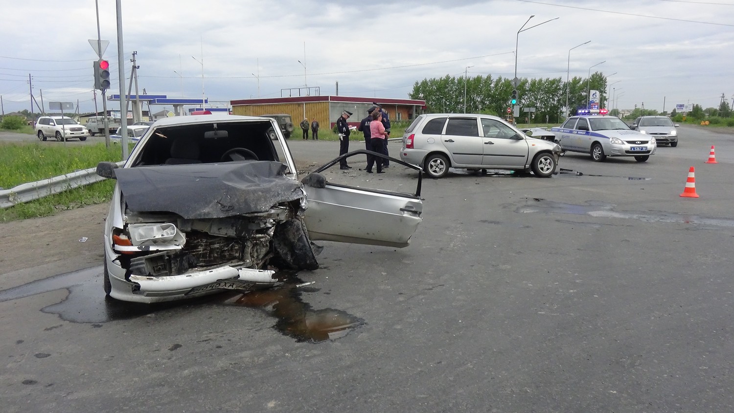 Сухоложец, получивший право на вождение всего неделю назад, устроил серьезное ДТП в родном городе – трое пострадали, в том числе и он сам!