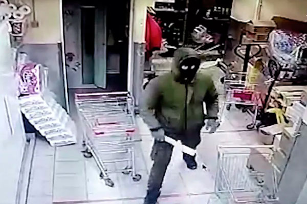 В Подмосковье задержали четверых подозреваемых в нападении на магазин. Грабители до смерти забили кассиршу магазина