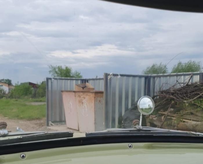 Новые мусорные баки появились на карьере Силикатный в Каменске-Уральском | В Каменске-Уральском появились мусорные баки в популярной зоне отдыха 