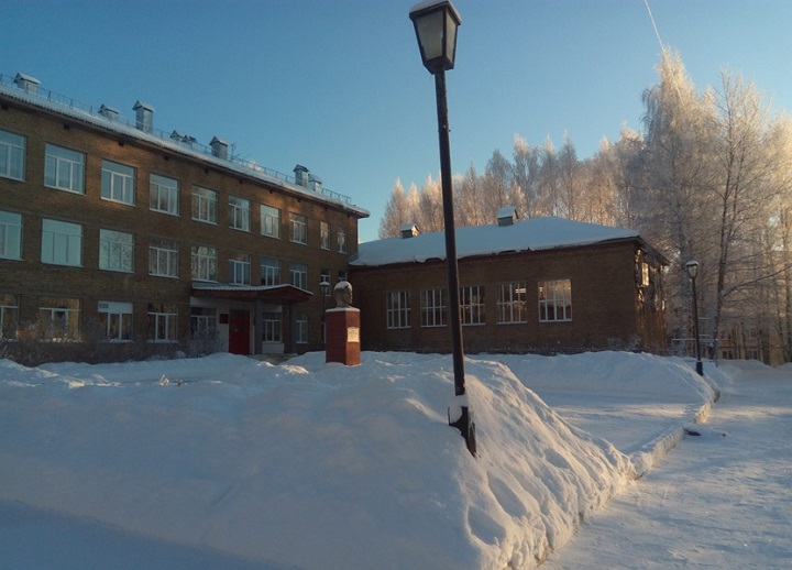 Преподаватель в Сыктывкаре поджег себя у здания колледжа из-за конфликта