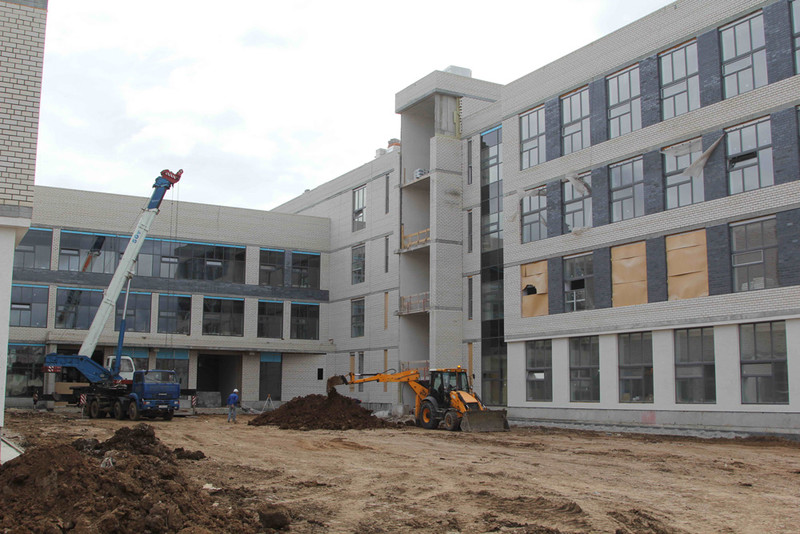 Мокрые работы в активной фазе: что нового в строящейся школе Каменска-Уральского? Говорят, сейчас здание больше похоже на муравейник...