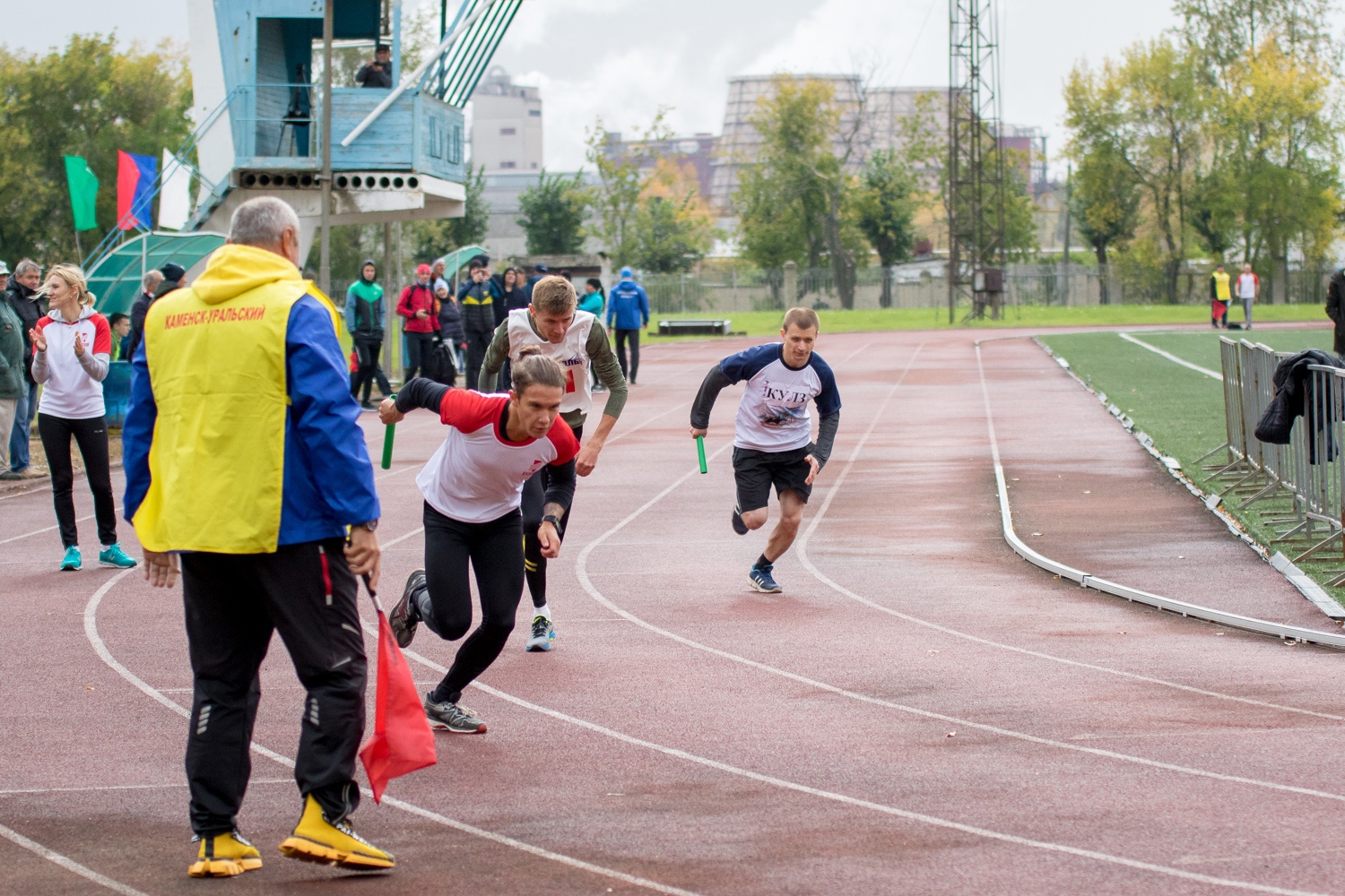 Первый шаг сделан: местное предприятие выделило деньги на проектирование спортивного объекта, о котором мечтали все бегуны Каменска