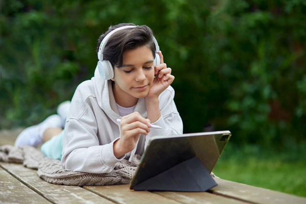 Студенты на каникулах стали реже искать работу и больше учиться