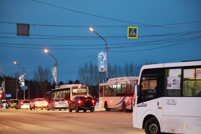 Перестанут ходить: автобусы в Каменске-Уральском изменят расписание в новогодние праздники | В Новый год каменские автобусы изменят свое расписание