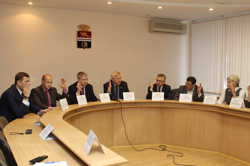 Глас народа! Ул. Набережную, бул. Парижской Коммуны и ул. Тевосяна первым делом хотели бы видеть благоустроенными жители Каменска-Уральского