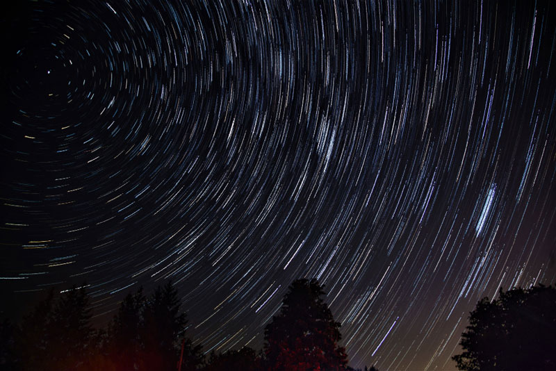 До 15 метеоров в час: как не пропустить самый яркий звездопад ноября на Свердловской области | Звездопад Леониды в Свердловской области: пик активности 17–18 ноября