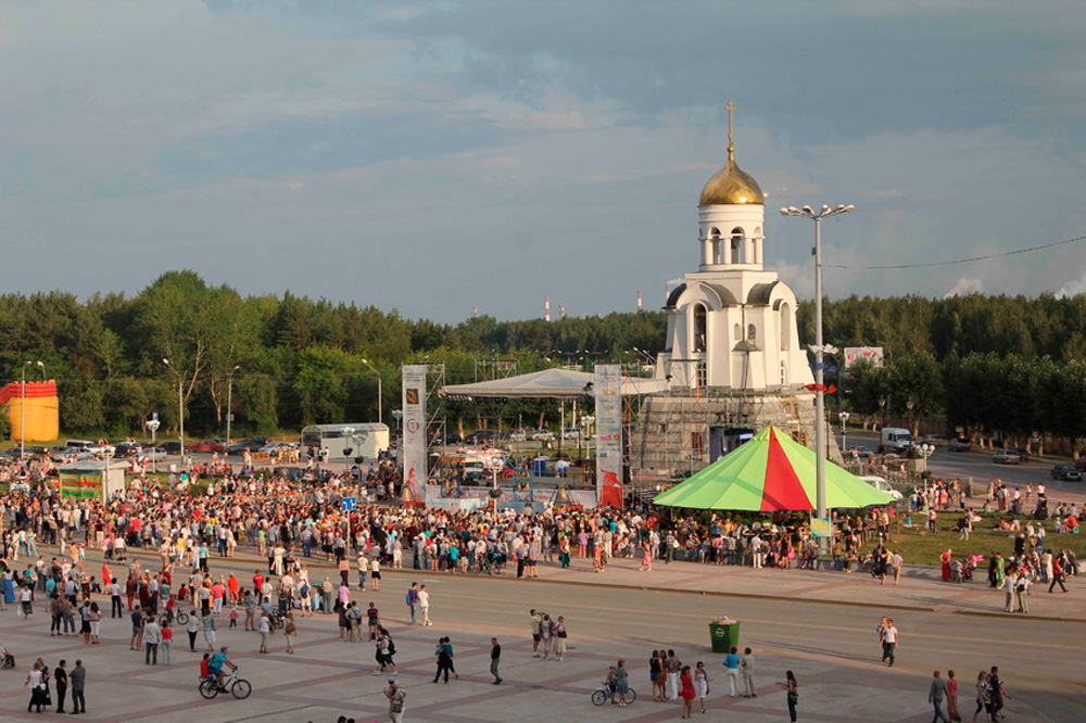Челябинцы, тюменцы, курганцы, пермяки и екатеринбуржцы едут в субботу в Каменск-Уральский — слушать колокольные звоны и кататься по реке