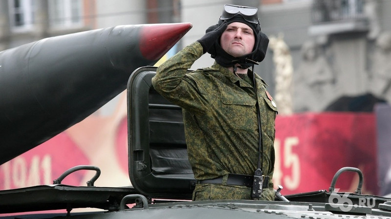 Регионы один за другим отменяют парады Победы из-за коронавируса. А что у нас?