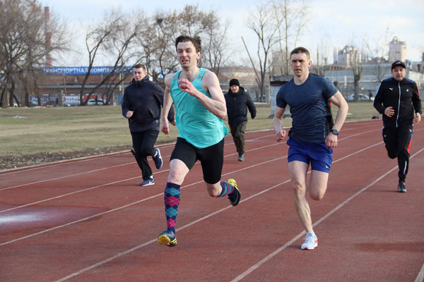 УАЗ встречает весну в беговых кроссовках