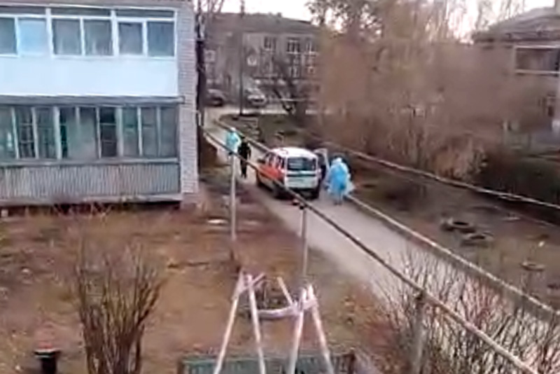 «Не тестировали, а диагноз поставили». Каменцы распространяют информацию о госпитализации в пос. Мартюш семьи, связывая это с коронавирусом