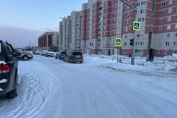 "Риск совершить ДТП". В мэрии Каменска-Уральского объяснили, почему "четверка" не останавливается на Героев Отечества