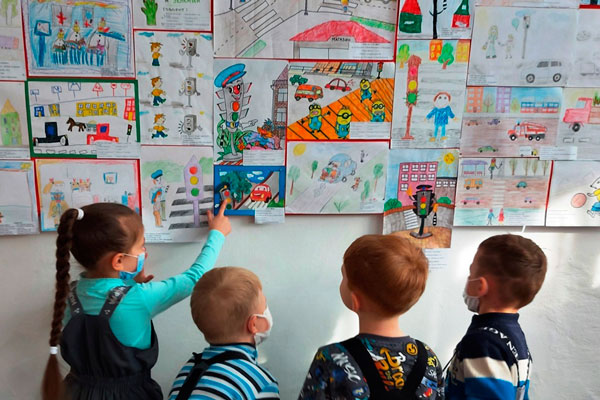 Более 1 000 человек приняли участие в творческом проекте «Главное Иметь Будущее. Доброй Дороги!», посвященном 85-летию Госавтоинспекции