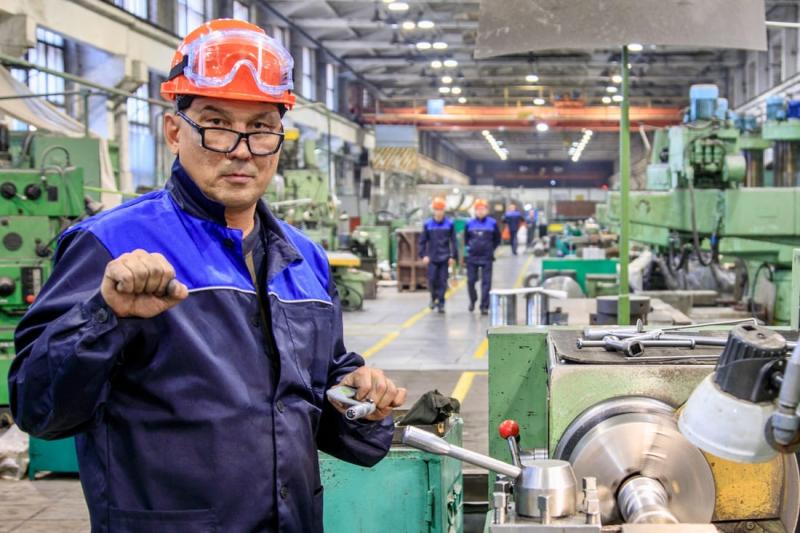 Лучшего токаря выбрали на Каменск-Уральском металлургическом заводе | На Каменск-Уральском металлургическом заводе выбрали лучшего токаря