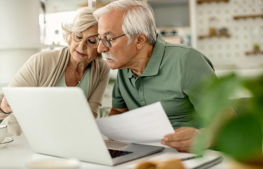 Если работали в 90-е, идите в архив — это увеличит вашу пенсию на 30% | Работали в 90‑е? Сходите в архив — пенсия вырастет на 30 %