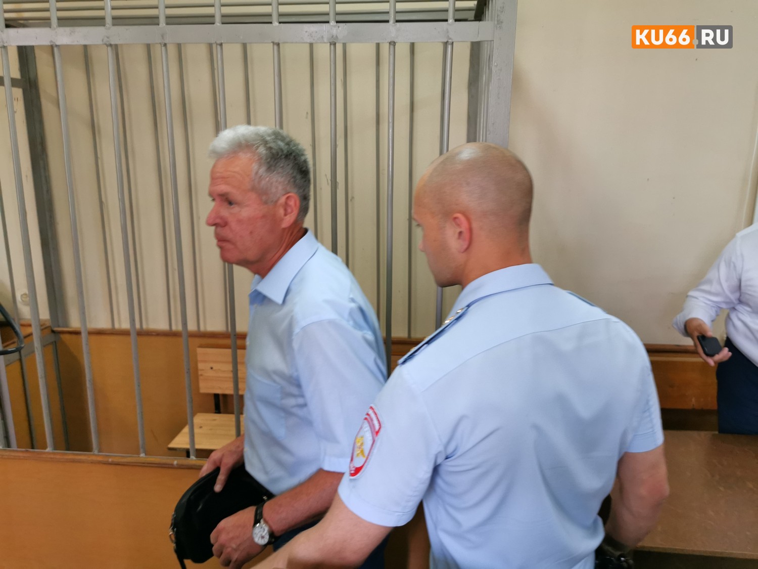 Астахов был в шоке и не верил, что это происходит с ним. Подробности самого громкого заседания суда в Каменске-Уральском в этом году