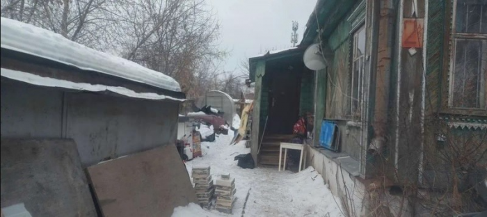 Дом с выгребной ямой за 26,5 млн продаётся в Екатеринбурге | В Екатеринбурге деревянный дом 1969 года продают за 26,5 млн рублей