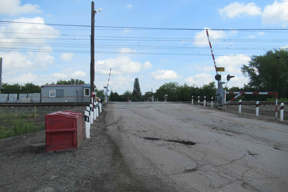 До четверга жителей деревни Новый завод уведомят о том, как им добираться из Каменска-Уральского домой и обратно из-за ремонта на переезде