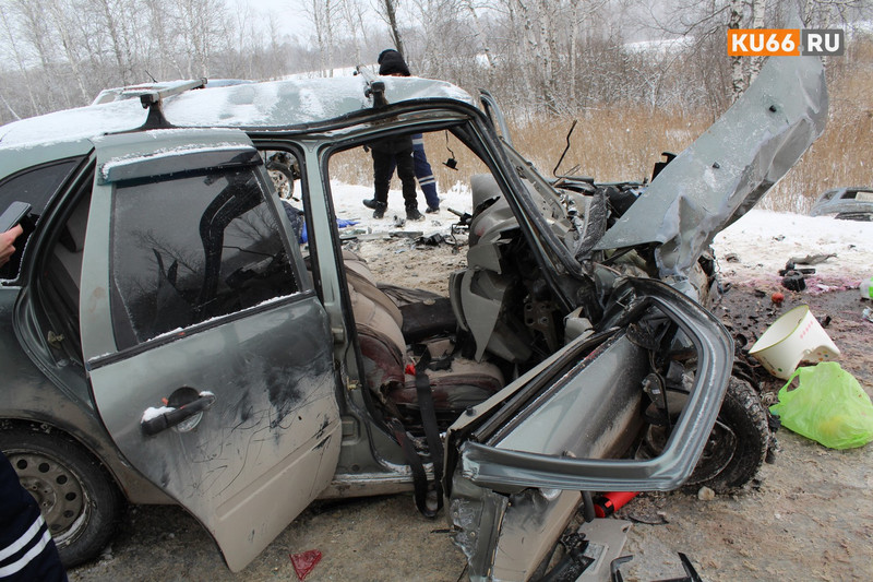 Утром в понедельник в Екатеринбург из Каменска - лучше на электричке. ГИБДД предупреждает, что ситуация на трассах может не измениться!
