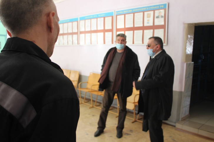 Все не однозначно: в каменской колонии, где был бунт, зэки хотели поменять власть и начать жить по воровским правилам