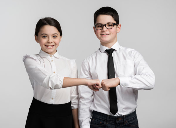 «Школа не имеет права отстранять»: юрист объяснила, почему ребёнка без формы нельзя выгнать с урока  | В России родители могут официально отказаться от школьной формы, напомнила юрист Ошкина