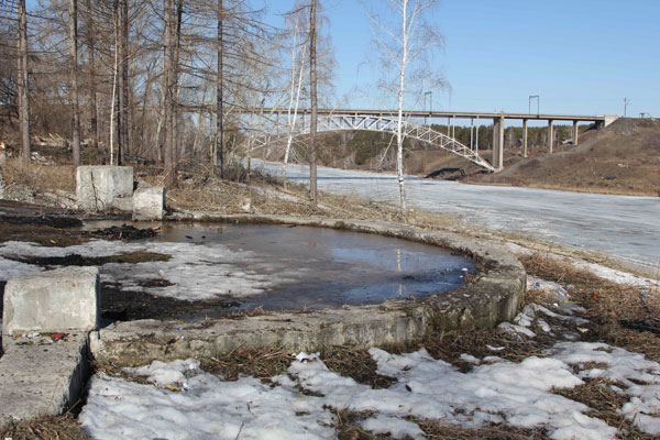 Началось благоустройство ул. Набережной в Каменске: за 35 млн руб. здесь сделают смотровую площадку, велодорожки и место тренировать собак