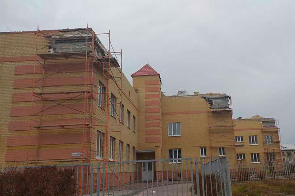 «Внутри видны трещины». Состояние детсада № 5 Каменска-Уральского беспокоит родителей — говорят, здание разобрано уже два месяца