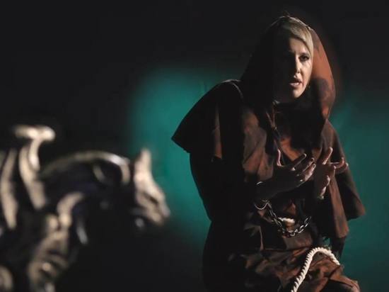 Собчак перепела "Нотр Дам": "Мне божьи люди понавешали люлей". ВИДЕО