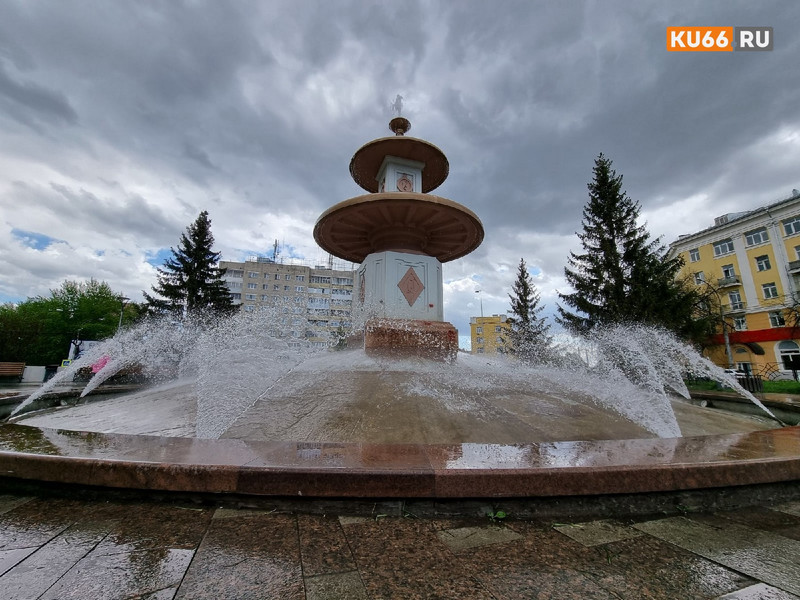 В Каменске-Уральском заработали фонтаны