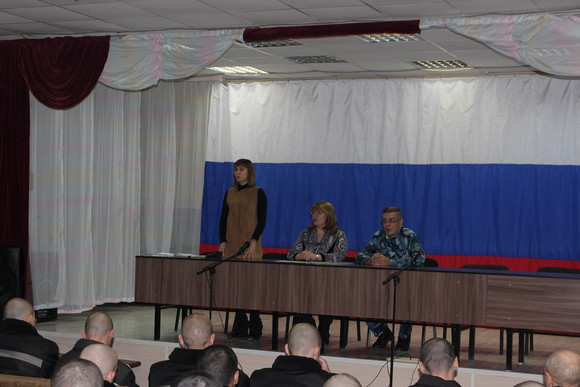 Центр занятости посетил колонию в Каменске : заключенным, готовящимся к освобождению, рассказали о заработке на воле и правах безработных