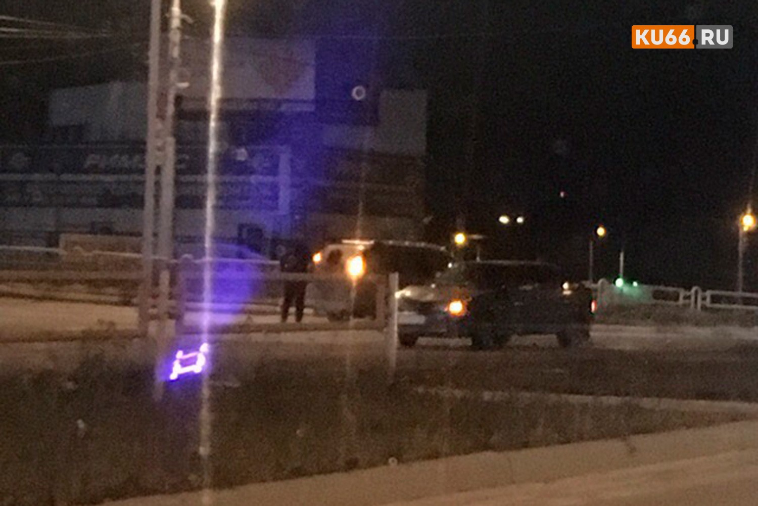 Один поворачивал, другой «летел» прямо. В Каменске-Уральском на перекрестке сошлись отечественный ВАЗ и Nissan. Обошлось без жертв