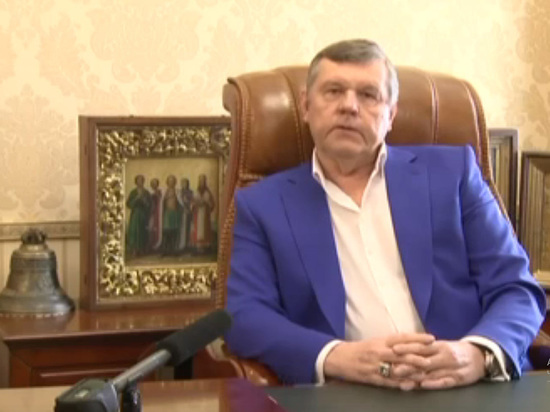 «Ты с чего заблатовал?»: шансонье Новиков ответил на выпад Соловьева