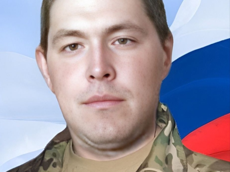 В Каменске-Уральском простятся с Александром Ломаевым, погибшим в зоне СВО | Каменск-Уральский прощается с участником СВО Александром Ломаевым