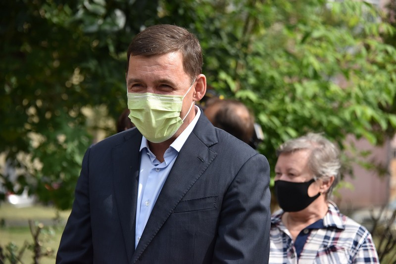 Завод, центр гребли… Губернатор приехал в Каменск-Уральский — освещать его визит прибыл целый автобус региональных журналистов