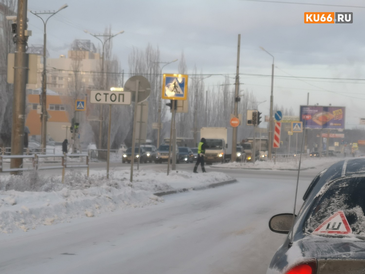 В Каменске-Уральском отключили светофор и тут же – ДТП: дама за рулем «японца» сошлась с «корейцем» на перекрестке Суворова – Каменская