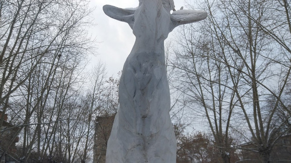 Неизвестные обломали рога скульптуре «Олень» в Каменске-Уральском. «Это уже второй случай за последнее время…». ФОТО