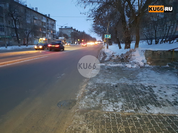 Дорожные полицейские разыскивают свидетелей двух аварий в Каменске-Уральском: горожан просят позвонить в «дежурку» или явиться лично