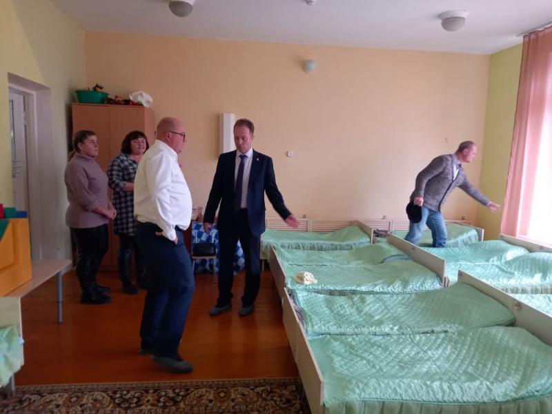 В детский сад № 74 Каменска-Уральского, где нет отопления, приехала прокуратура | В Каменске-Уральском прокуратура проверила детсад без отопления