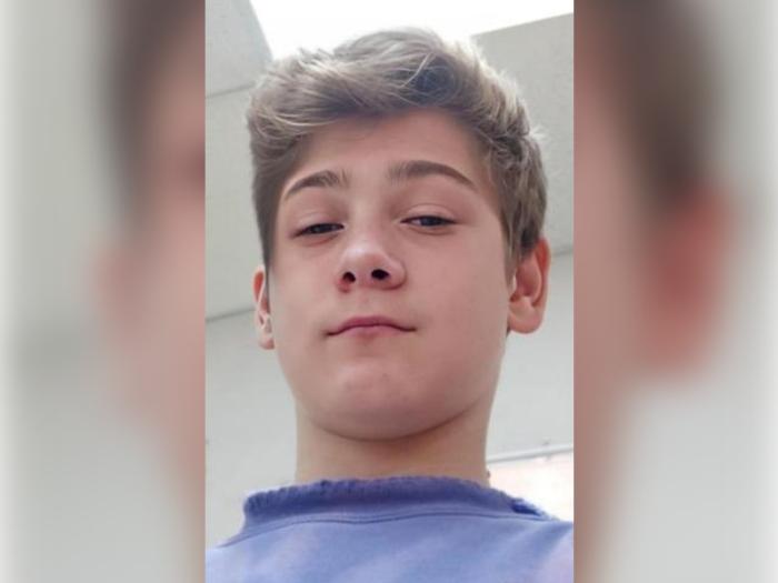 Пропал бесследно — в Свердловской области почти две недели ищут 16-летнего подростка | Под Нижним Тагилом почти две недели ищут пропавшего подростка Юрия Макарова