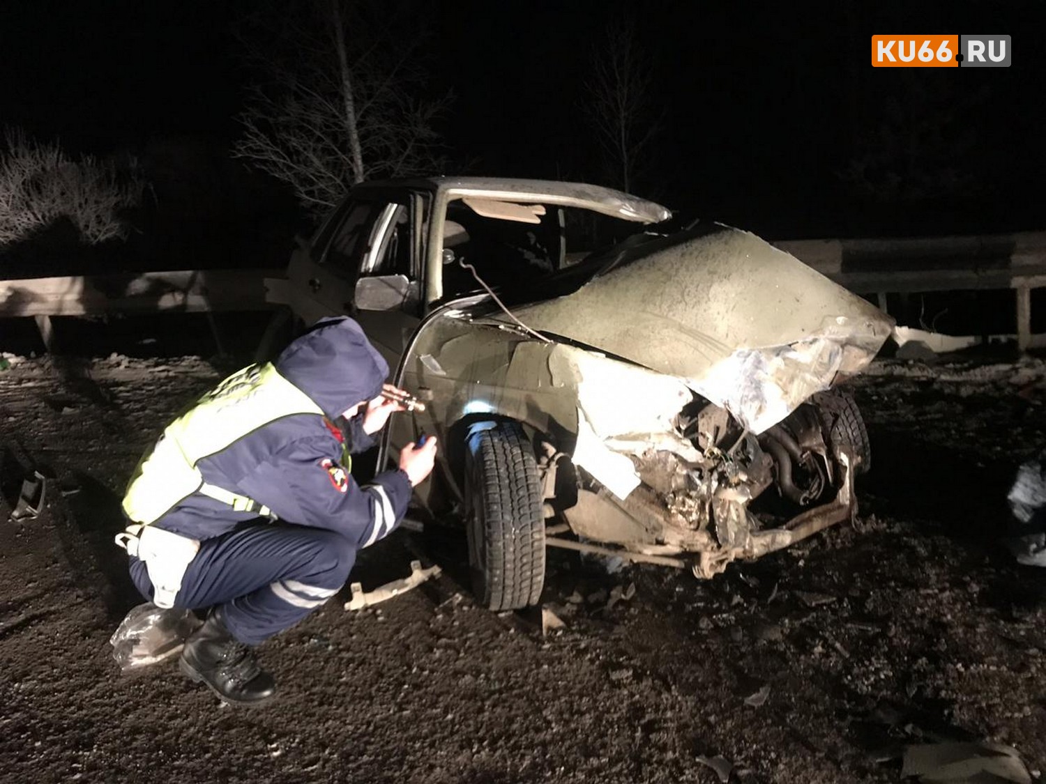 Первые фото с места жуткого ДТП на трассе под Каменском-Уральским, где перевернулся тягач с взрывоопасным газом
