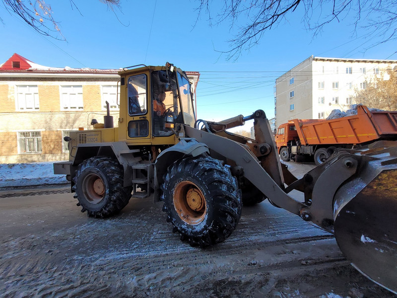 Финальный этап вывоза снега с территорий, который находятся на особом контроле у мэра Герасимова, проходит в Каменске-Уральском