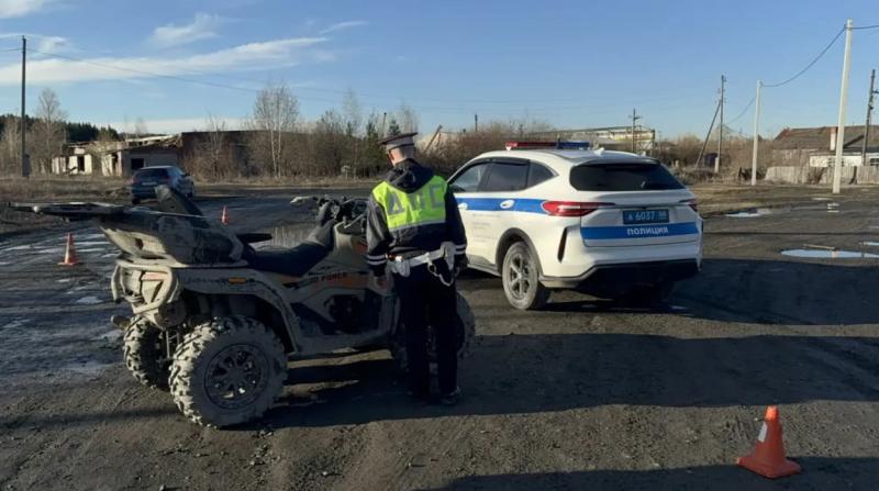Смертельное ДТП под Первоуральском — квадроциклист перевернулся на повороте и погиб | Водитель квадроцикла погиб в аварии под Первоуральском