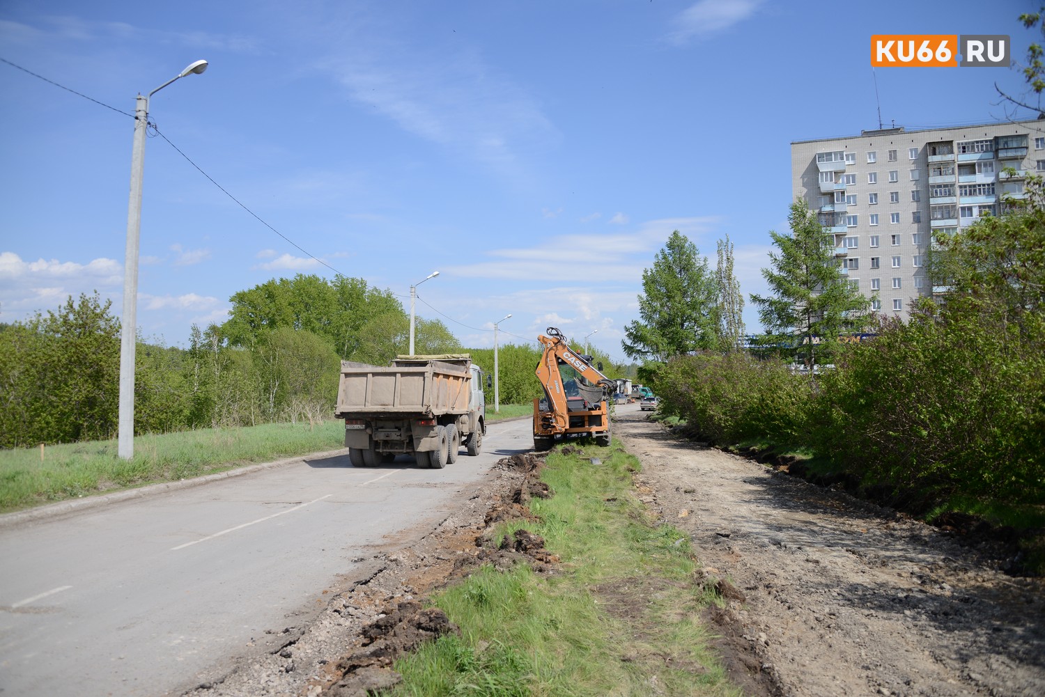 В Каменске-Уральском занялись ремонтом тротуаров – работа кипит на двух улицах в Красногорке и рядом с бывшей диагностикой